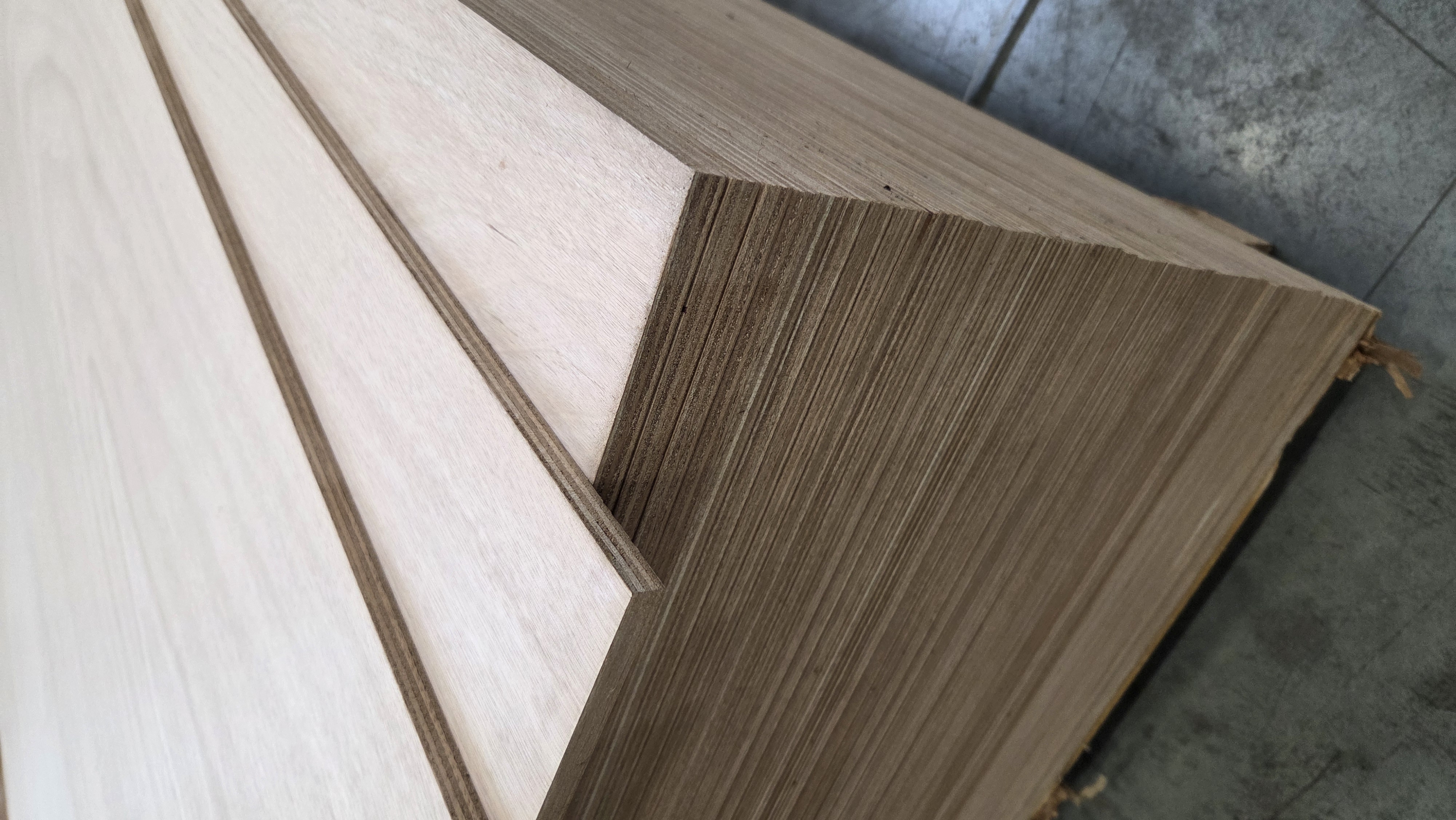 Okoume plywood — exterior grade, FSC certified